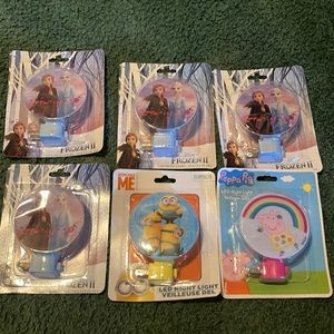 (6) Frozen, Peppa Pig & Despicable Me LED Night Lights